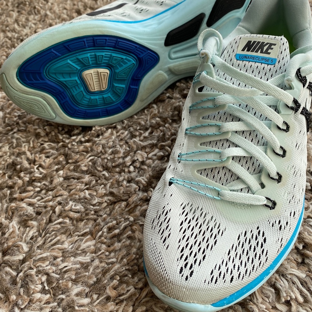 Nike Lunareclipse 5 Womens Baby Blue Size 8